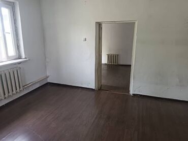 дом село кок жар: 2 бөлмө, Менчик ээси