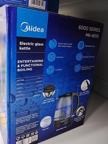 kitchen aid: Электрочайник Midea MK-8015 (серия 6000), стеклянный - Объем: 1,7 л - — 2