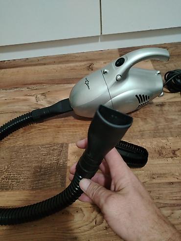 Ručni usisivači: Ručni električni usisivač – Candy Star (mrežni, sa dodacima) Opis: - — 4