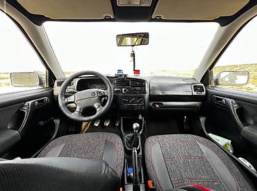 golf maşını: Volkswagen Golf: 1.8 l | 1997 il Hetçbek — 7