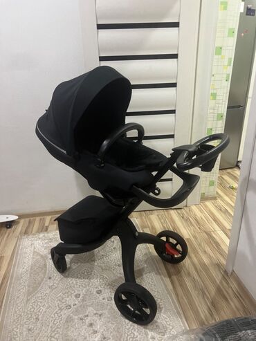 stokke xplory: Коляска, цвет - Черный, Б/у