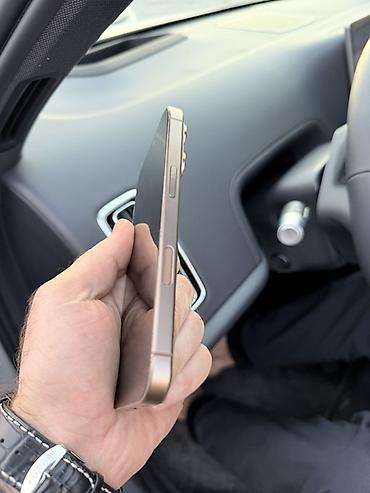 iphone cs max: IPhone 16 Pro, Б/у, 256 ГБ, Золотой, Защитное стекло, Чехол, Кабель — 2