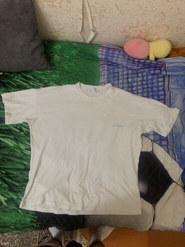 Futbolkalar: Futbolka, Off-White, rəng - Ağ