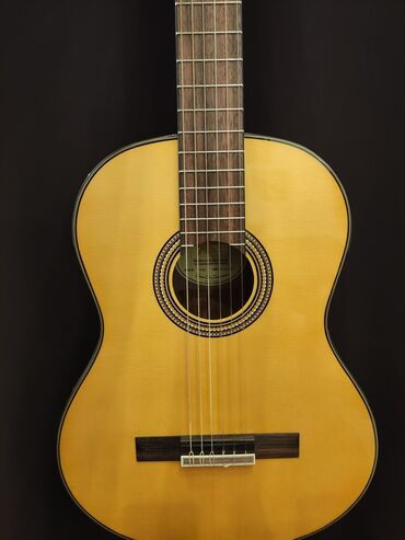alət çantası v Azərbaycan | ÇANTALAR: Klassik gitara Model:Valencia VC 564 Üst:Sitka Spruce Qol: Amara