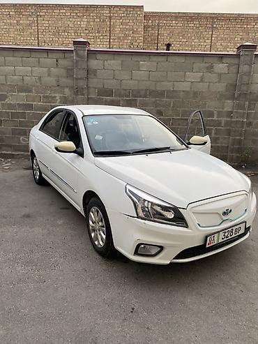 byd e5 цена в китае: BYD E5: 2018 г., Автомат, Электромобиль, Седан — 2