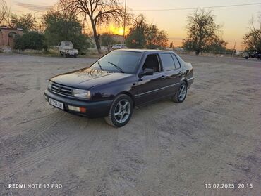оптом автозапчасти: Volkswagen Vento: 1994 г., 1.8 л, Механика, Бензин, Седан