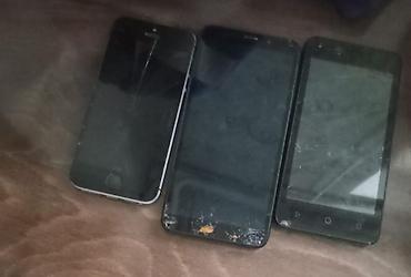 Apple iPhone: IPhone SE, Серебристый — 8