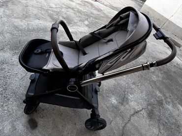 Коляски: Коляска, цвет - Серебристый, Б/у — 1