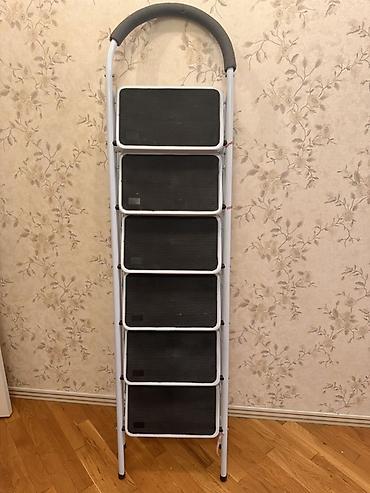 5 pilləli qatlanan nərdivan - Material: metal konstruksiya, ağ rəngli lalafo.az -da 5 pilləli qatlanan nərdivan - Material: metal konstruksiya, ağ rəngli