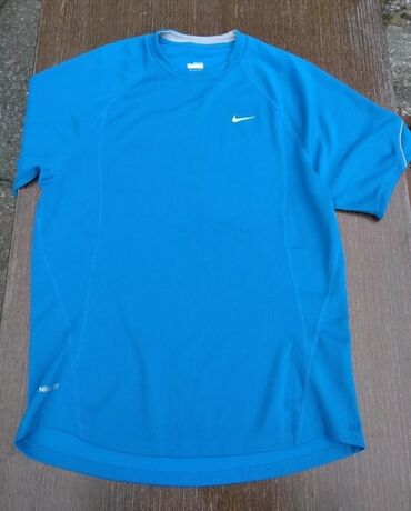 springfield muške majice: T-shirt Nike, S (EU 36)