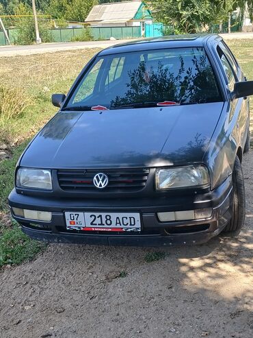 вента газ бензин: Volkswagen Vento: 1992 г., 2 л, Механика, Бензин, Седан