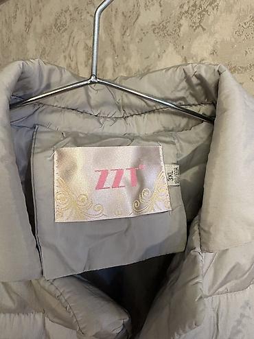 Пуховики и зимние куртки: Продаю куртки по 1000 сом, 1+1=1800 сом Подойдет на весну Цвета — 3