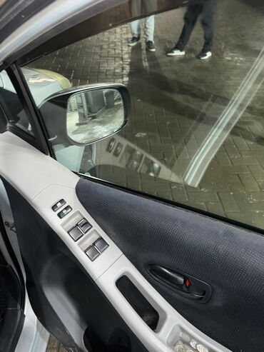 Toyota: Toyota Vitz: 2005 г., 1.3 л, Автомат, Бензин, Хэтчбэк — 12