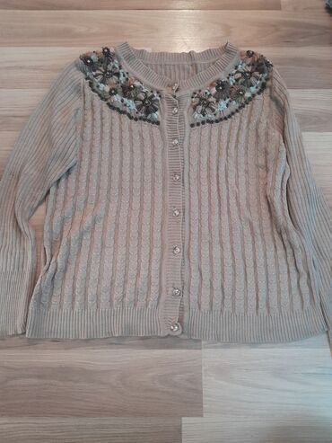 yun jaket modelleri: Hər biri 7 azn.xs sl razmer var. 1) Açıq bej rəngdə əl işi