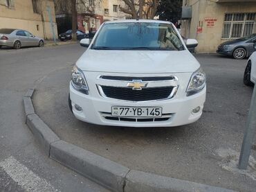 автозапчасти на субару: Chevrolet Cobalt sedan – ağ rəng, AZ dövlət nömrə nişanı 77-YB-145