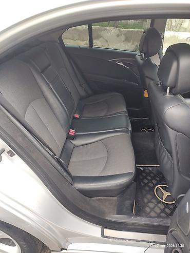Mercedes-Benz: Mercedes-Benz E-Class: 2.2 l | 2007 il Sedan — 11