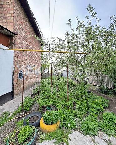 Продажа коттеджей и домов: 🟡Продаётся двухэтажный коттеджный дом 🟡Адрес: с. Сокулук, район — 3