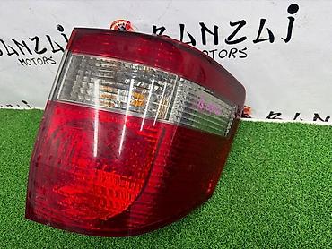 2002: Задний правый стоп-сигнал Toyota 2002 г., Б/у, Оригинал, Япония — 1
