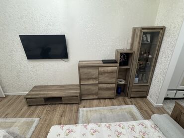 угловая мебель под телевизор: Гарнитур для зала, Тумба под ТВ, ДСП, Самовывоз, цвет - Коричневый