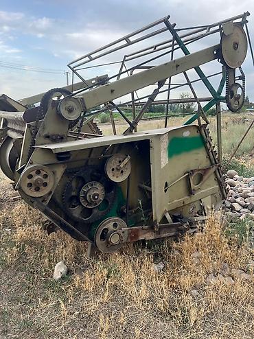 john deere цена: Продаю кормо уборочный комбайн Е281 в хорошем состоянии, двигатель — 6