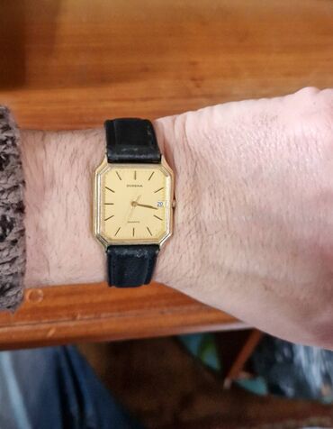 muški kaputi h m: DUGENA rucni sat iz 1980tih godina u MINT STANJU bukvalno SAVRSENA