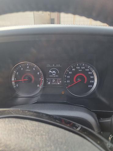 Другие автомобили: Компактный кроссовер в белом цвете. Кузов и экстерьер: - Светодиодные — 3