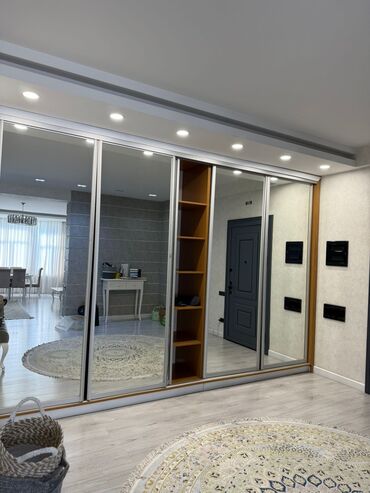 пластиковый шкаф на балкон: Dehliz dolabı. 450azn. ideal veziyyetde. ölçü deqiq deyil. ünvan