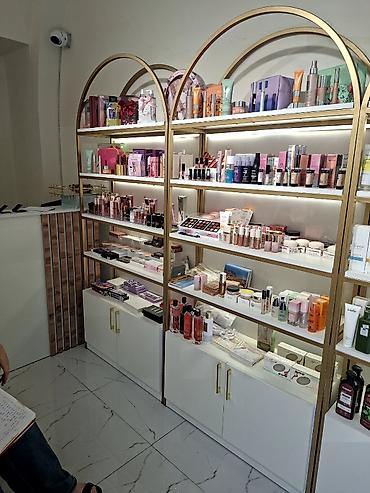 parfum vitrine: Metal — 6
