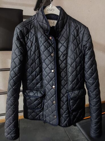 весенняя куртка размер м: Куртка Деми размер 44-46 цена:500