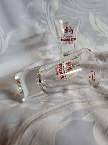 Čaše: Casice nove orig.Bauer za zestoko pice vintaz. italijanske. Puno na lalafo.rs — 7 Čaše: Casice nove orig.Bauer za zestoko pice vintaz. italijanske. Puno — 7