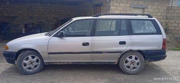 opel astra 1995: Opel Astra: 1.7 l | 1994 il Universal