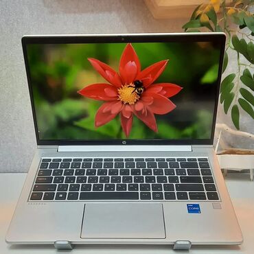 hp laptop 15 da1031nia: Intel Core i5, 8 GB, 14 "