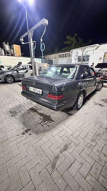 козырек 124: Mercedes-Benz W124: 1992 г., 2.9 л, Механика, Дизель, Седан — 1
