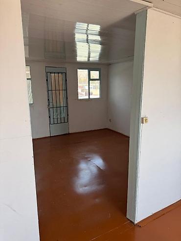 Продажа коттеджей и домов: 4 комнаты, 120 м², 12 соток, Бишкек, Собственник — 12