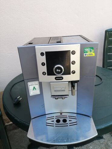 avon crne dzeginsice xl: Kafe mašina potpuno ispravna samo 60 eura tel