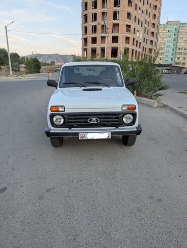 купить автомобиль маз в бишкеке: ВАЗ (ЛАДА) 4x4 Нива: 2015 г., 1.7 л, Механика, Бензин, Внедорожник