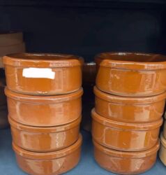 mermer satisi: Saxsı qablar keramila yemək qabları satılır.Yenidir.Çeşidlər çoxdur