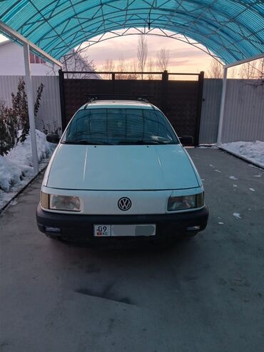 Volkswagen: Volkswagen Passat: 1989 г., 1.8 л, Механика, Бензин, Универсал