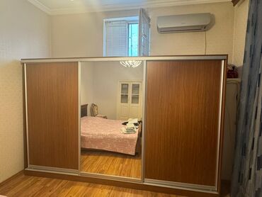 вешалки напольные в прихожую дорогие: İşlənmiş, Kupe, Düz dolab, Dolab-asılqan