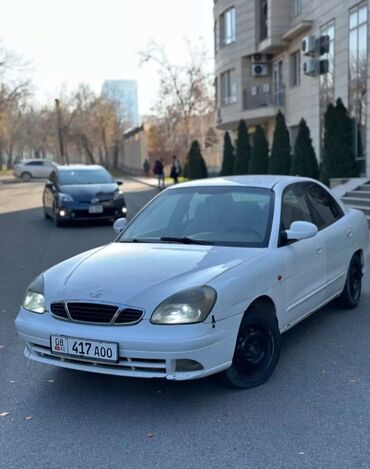 Daewoo: Daewoo Nubira: 2000 г., 1.5 л, Механика, Бензин, Седан