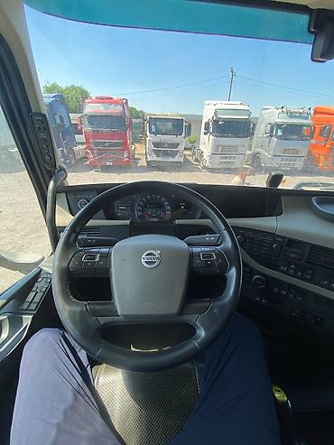 транс: Тягач, Volvo, 2015 г., Без прицепа — 10