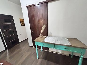 bakıda kiraye ev: İcarəyə verilir 2 otaqlı köhnə tikili 76 m², Nizami m. 650 AZN/ay 2 — 8