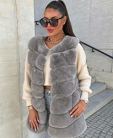 Prsluci: Krzneni prsluk
Sm lxl
Cena: 3.800 dinara — 4