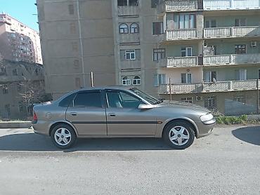 opel 1996: Opel Vectra: 2 l | 1996 il 23900 km Sedan — 5