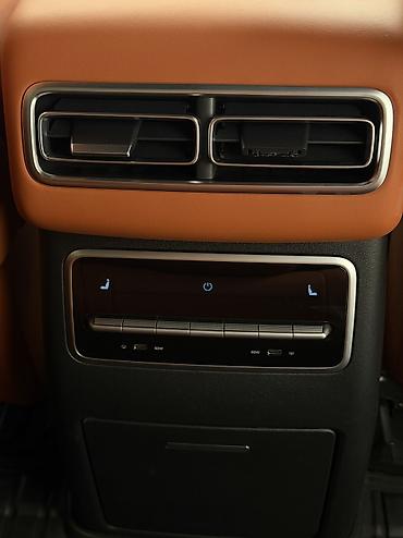 Lixiang: Lixiang L7: 2023 г., 1.5 л, Автомат, Электромобиль, Кроссовер — 19