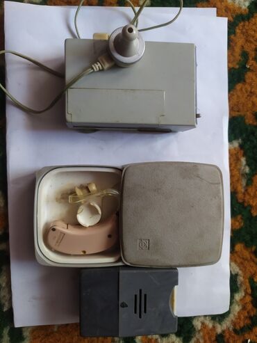 Другие предметы коллекционирования: Продам слуховые аппараты СССР. Рабочие. Находятся в Токмоке. Цена