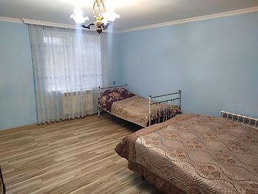 Günlük kirayə evlər: 60 kv. m, 2 otaqlı, Kombi, Qaz, İşıq — 12