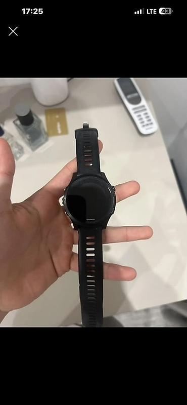 Спортивные смарт‑часы Garmin (черные) - Круглый дисплей, три боковые at lalafo.kg Спортивные смарт‑часы Garmin (черные) - Круглый дисплей, три боковые