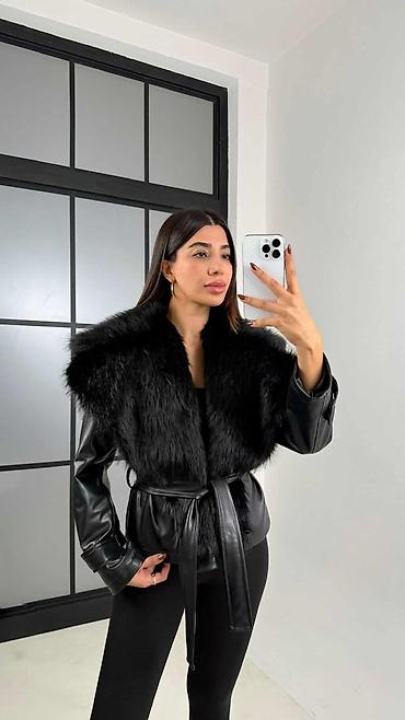 Zimske jakne: Jakna dostupna S M L Cena 4500 dinara — 2
