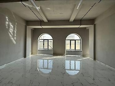 180: Продажа магазинов В жилом доме, 180 м², Свежий ремонт, С санузлом, 1 этаж — 3